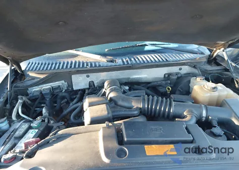 2008 Ford Expedition Eddie Bauer/King Ranch z USA, uszkodzony, nr VIN 1FMFU17568LA44919